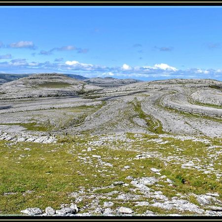 Roadside Cottage The Burren Kilfenora County Clare Esterno foto