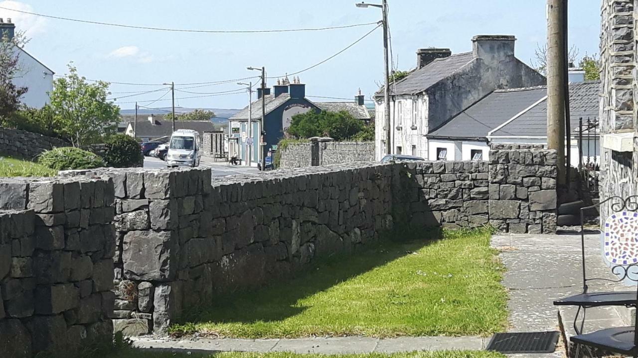 Roadside Cottage The Burren Kilfenora County Clare Esterno foto
